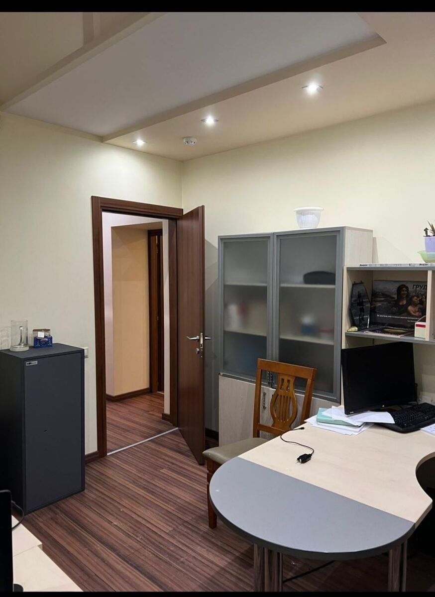 Sell office. Киев, Рыбальская, 10 — photo 2